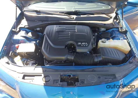 2023 Chrysler 300 Touring L z USA, uszkodzony, nr VIN 2C3CCADG9PH590095